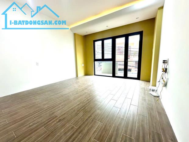 NHÀ MỚI ĐẸP NGANG 5M - HẺM VIP TRÃI NHỰA 8M THÔNG TỨ TUNG ĐƯỜNG LÊ VĂN LƯƠNG, P.TÂN KIỂNG - 1