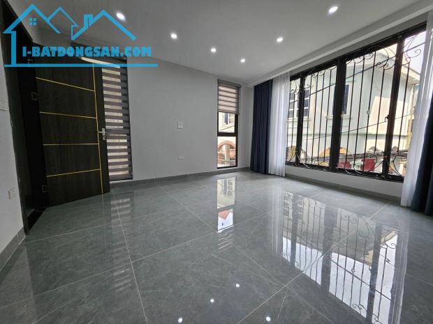 Hiếm. Bán nhà Vip Ngọc Lâm Long Biên 39m2 6 tầng mặt tiền 5m chỉ 14 tỷ lô góc, gần phố - 3