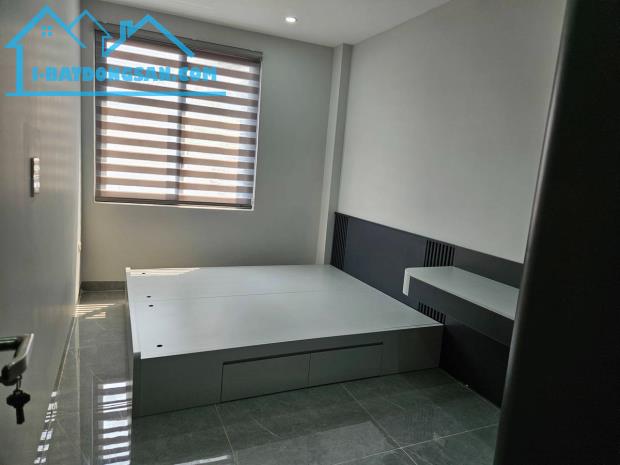 Hiếm. Bán nhà Vip Ngọc Lâm Long Biên 39m2 6 tầng mặt tiền 5m chỉ 14 tỷ lô góc, gần phố - 2