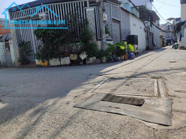 BÁN ĐẤT TẶNG NHÀ C4, DT 230M² (NGANG 8M), ĐƯỜNG 26, PHƯỚC LONG A - 3