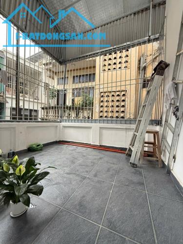 Nhà đẹp Nguyễn Văn Huyên 60m2*5T, mt 5.8m kd, ô tô, 2 thoáng, sổ vuông đẹp 14.5tỷ - 3