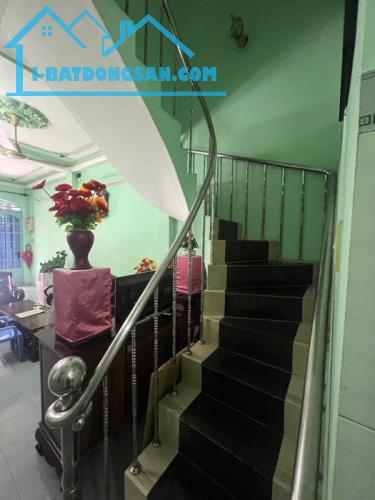 CHỦ CẦN BÁN GẤP NHÀ 3 TẦNG ĐẸP,HẺM XE HƠI PHƯỜNG HIỆP PHÚ,DT 70M2 GIÁ CHỈ NHỈNH 6 TỶ! - 4