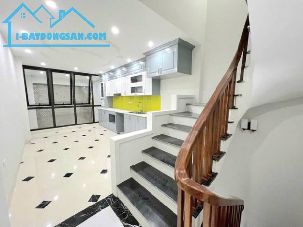 Bán Nhà Đường Kim Giang 38 m2 7t MT 3.4 m Thang máy Giá 8.8 Tỷ Quận Hoàng Mai - 3