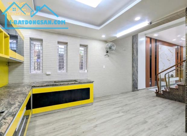 Bán nhà Văn Cao, Đằng Lâm, Hải An, Hải Phòng. 4,5 tầng, 54m2, 4,19 tỷ. Ngang 4m, d1 - 1