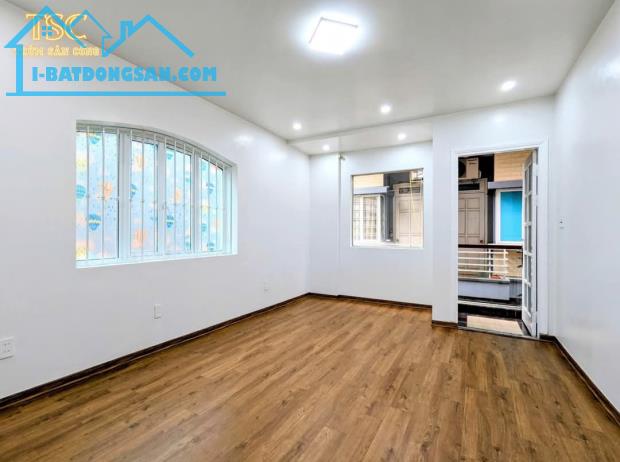 Bán nhà Văn Cao, Đằng Lâm, Hải An, Hải Phòng. 4,5 tầng, 54m2, 4,19 tỷ. Ngang 4m, d1 - 2