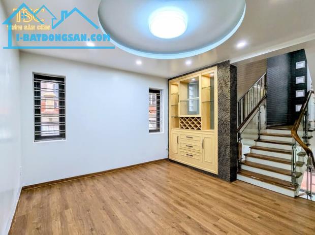 Bán nhà Văn Cao, Đằng Lâm, Hải An, Hải Phòng. 4,5 tầng, 54m2, 4,19 tỷ. Ngang 4m, d1 - 3