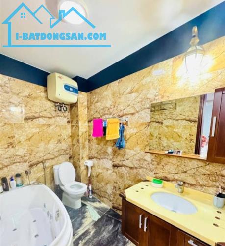 Bán nhà Cát Bi, Cát Bi, Hải An, Hải Phòng. 5 tầng, 100m2, 7,65 tỷ. Ngang 4,5m, đường 6,5m - 4