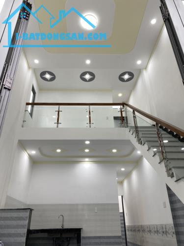 Bán nhà Mới Xây Giáp Quận 9 giá Chỉ 1Tỷ800
