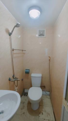 CẦN BÁN GẤP NHÀ THUỴ KHUÊ TÂY HỒ 35m2, 5 TẦNG MẶT TIỀN 4,2m GIÁ  7 TỶ