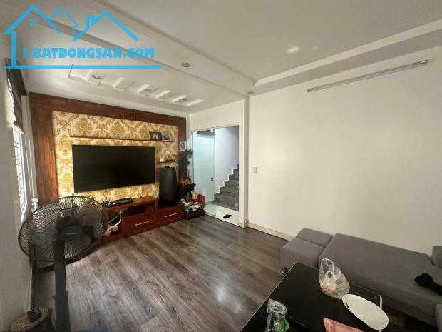 Bán nhà 4 tầng về ở luôn ngõ 254 Văn Cao - 1
