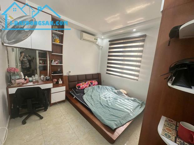 Bán nhà 4 tầng về ở luôn ngõ 254 Văn Cao - 4