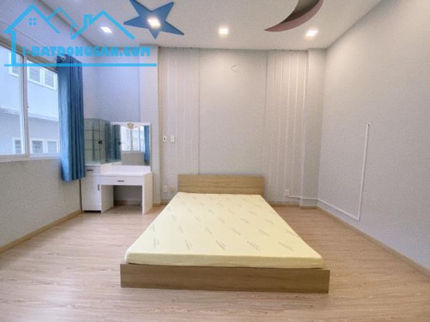 CHDV 12 PHÒNG - 60TR/THÁNG - KDC CAO LỖ - NGAY PARC MALL - CHỈ 14.8 TỶ - 2