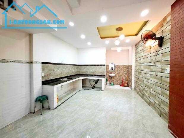 + 👉 SỐC SIÊU PHẨM GẤP GẤP BÁN NHÀ Đ MÃ LÒ BTĐA 4*14M 4L NHỈNH 6,xT - 1
