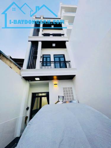 NHÀ MỚI ĐẸP LUNG LINH- XE HƠI NGỦ NHÀ-65M-3 TẦNG-5PN 5WC KHÉP KÍN- CHỈ -5T.Y7