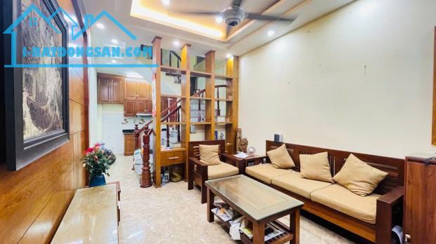 Nhà trung tâm Cầu Giấy 5 tầng 30m2 - Ở ngay – Ngõ thông – Sổ đỏ vuông đẹp 7,2 tỷ - 5