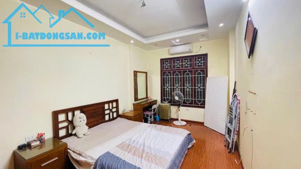 Nhà trung tâm Cầu Giấy 5 tầng 30m2 - Ở ngay – Ngõ thông – Sổ đỏ vuông đẹp 7,2 tỷ - 2