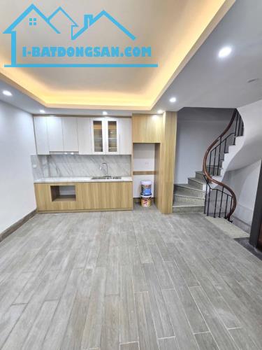 🏡 Nhà mới Nguyễn Văn Cừ, Long Biên, 38m2 x 4 tầng, gần hồ điều hòa, full nội thất, 7 tỷ 8 - 5