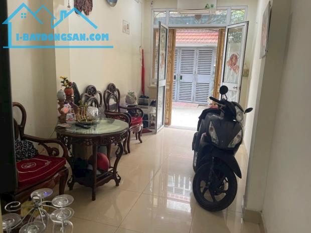 Nhà dân xây chắc chắn ở sướng ngõ Oto thông đỗ cửa - 1