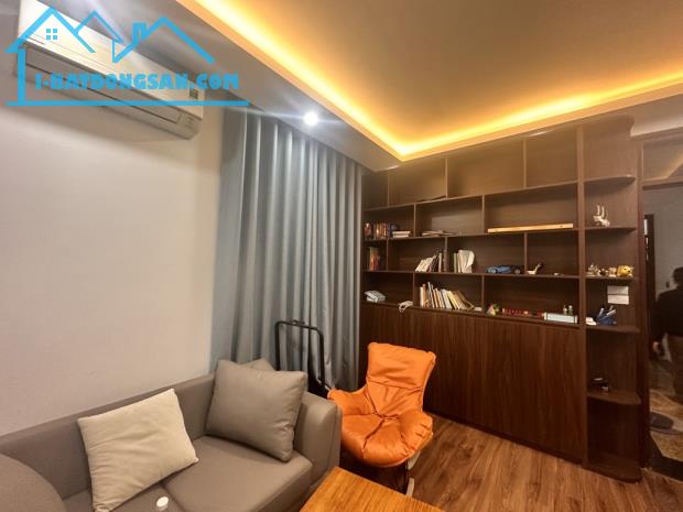 BÁN NHÀ PHÚC ĐỒNG 48m2. MT 5.2m HƠN 10tỷ  LÔ GÓC FUUL NỘI THẤT. Ô TÔ TRÁNH. KIẾN TRÚC ĐẸP - 1