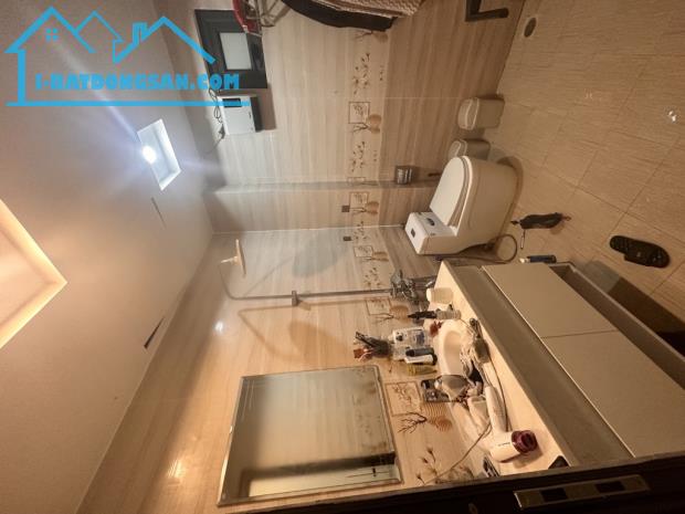BÁN NHÀ PHÚC ĐỒNG 48m2. MT 5.2m HƠN 10tỷ  LÔ GÓC FUUL NỘI THẤT. Ô TÔ TRÁNH. KIẾN TRÚC ĐẸP - 4