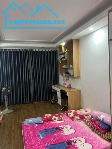 Mặt ngõ Kim Giang, ngay đoạn giao Khương Đình, ngõ thẳng tắp 30m ra phố 30mx5t 7.65 tỷ.