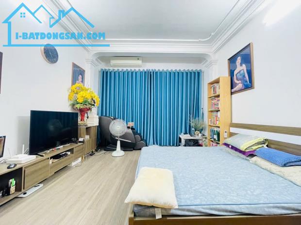 Bán nhà mặt phố Giải Phóng, đối diện Đại Học Bách Khoa 50m2, 5 tầng, lô góc, chỉ 15.5 tỷ. - 3
