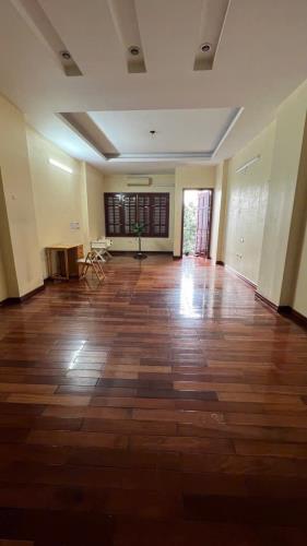 SIÊU HIẾM, NHÀ LONG BIÊN 125M, 5T, MT5M, 1 MẶT PHỐ, 1 MẶT HỒ, VỈA HÈ RỘNG, KD DÒNG TIỀN.