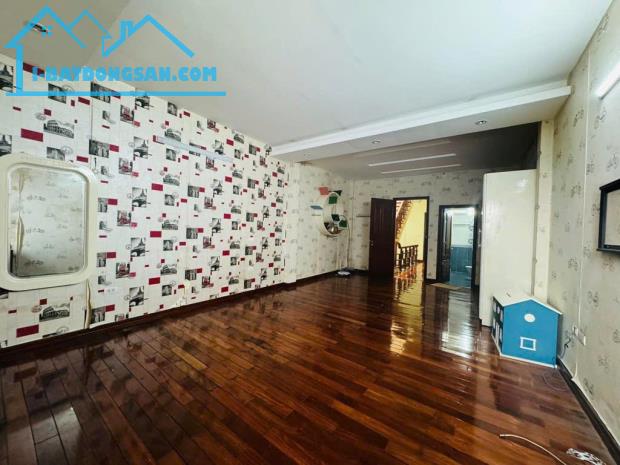SIÊU HIẾM, NHÀ LONG BIÊN 125M, 5T, MT5M, 1 MẶT PHỐ, 1 MẶT HỒ, VỈA HÈ RỘNG, KD DÒNG TIỀN. - 2