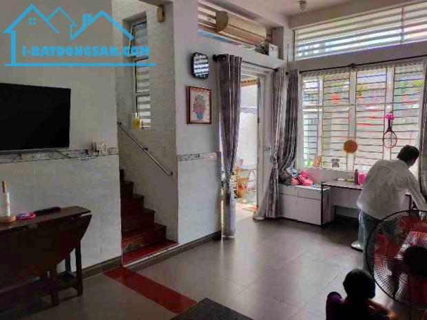 ĐỊNH CƯ BÁN NHÀ TẶNG NỘI THẤT- CÁCH MẶT TIỀN 20M- - 2
