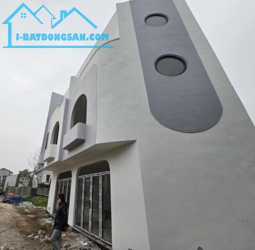 NHÀ ĐẸP BẮC HỒNG - ĐÔNG ANH, NGÕ TRƯỚC NHÀ 3M, Ô TÔ NGỦ TRONG NHÀ, 50M2; GIÁ 3.6 TỶ.