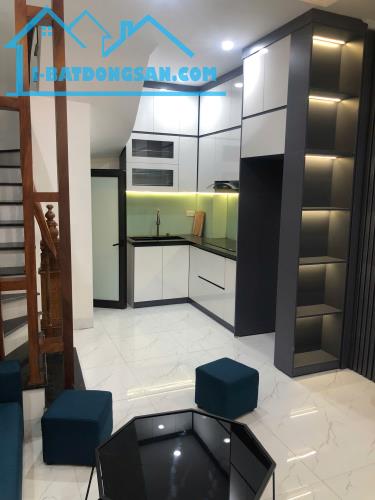 TÔN ĐỨC THẮNG 36 M, 3 TÂNG, 3 NGỦ, 2 WC, NHÀ CHẮC CHẮN KIÊN CỐ, THOÁNG SÁNG, GIẾNG TRỜI - 2