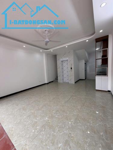 Bán nhà Bát Khối - Long Biên. Thang Máy - Ôtô 7 chỗ vào nhà, 51m x 5T. chỉ hơn 7 tỷ. - 3