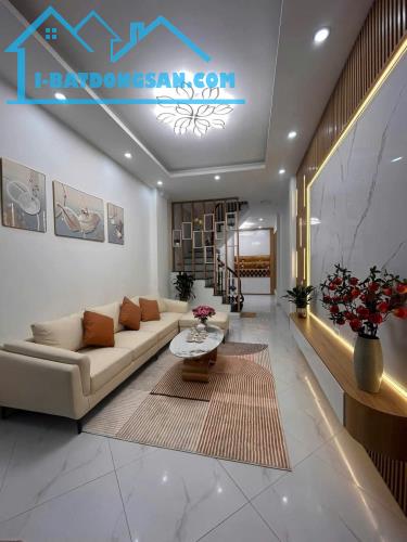HOÀNG HOA THÁM - NHÀ ĐẸP 6 TẦNG THANG MÁY - FULL NỘI THẤT - NGÕ TO RỘNG - THOÁNG SÁNG - 1