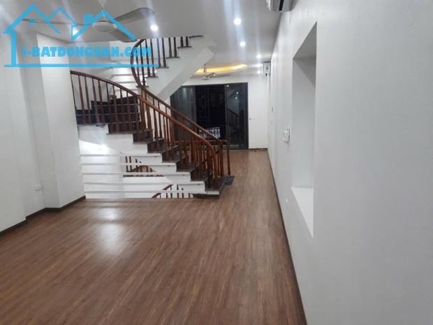 NGÔI NHÀ SIÊU HIẾM TẠI TRỊNH VĂN BÔ - 2