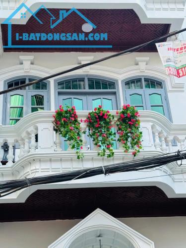 NHÀ 3 MẶT THOÁNG - NGÃ TƯ LÁNG HẠ - NGÕ THÔNG LÀM VP VÀ KD - Ô TÔ QUAY ĐẦU 50m x  5T x 9