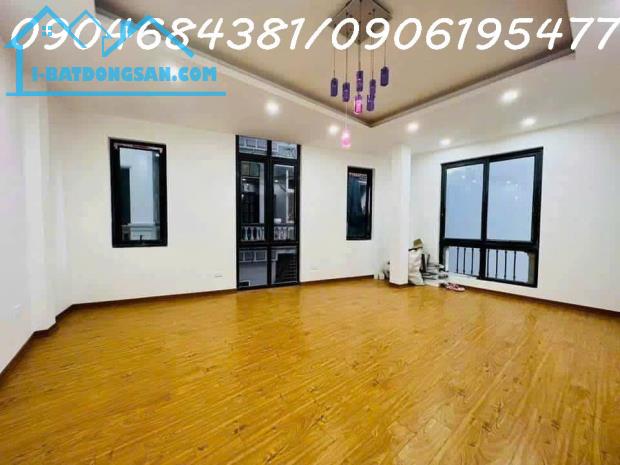 NHÀ 3 MẶT THOÁNG - NGÃ TƯ LÁNG HẠ - NGÕ THÔNG LÀM VP VÀ KD - Ô TÔ QUAY ĐẦU 50m x  5T x 9 - 1