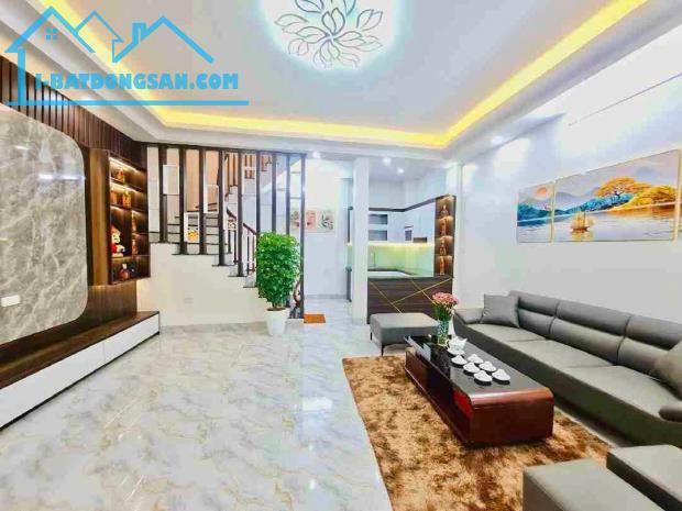 NHÀ MỚI - 45M2 - GIÁ TỐT 8.X TỶ - GẦN ROYAL CITY, Ở SƯỚNG VÔ CÙNG - 2