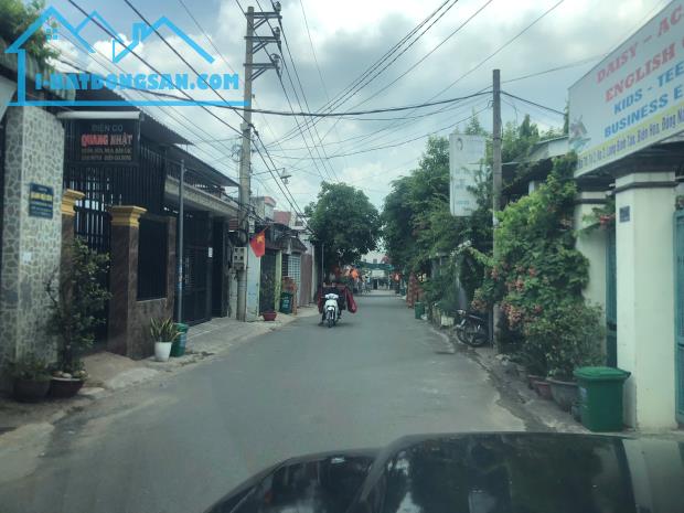 Cần bán nhà 203/27A Lê Đình Cẩn, phường Tân Tạo, quận Bình Tân. 162m2, giá 14 tỷ