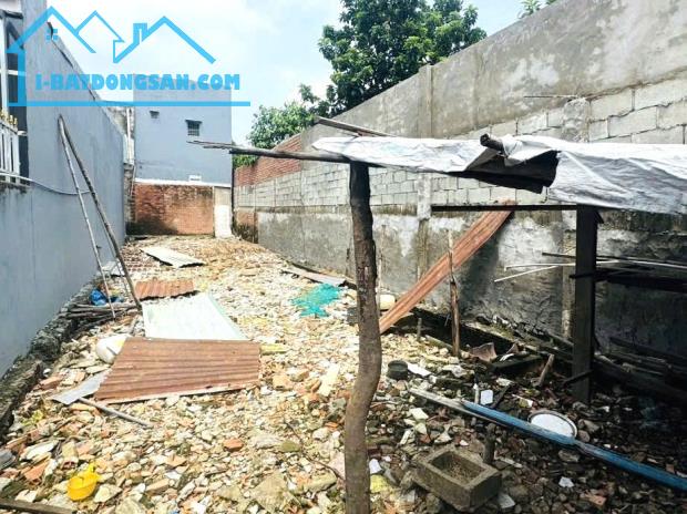 tHÔNG SỐ VÀNG, MẶT TIỀN, gIÁ RẺ, HXH, 110M2 PHÚ Hửu,  Quận 9, chỉ 4 ty hơn