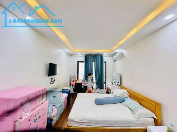 Nhà Đẹp 29 Khương Hạ 30m 5 Tầng – 7.3 Tỷ –Gần Hồ – Nở Hậu –30m Ra Ô Tô Tránh –3 Ngủ - 1