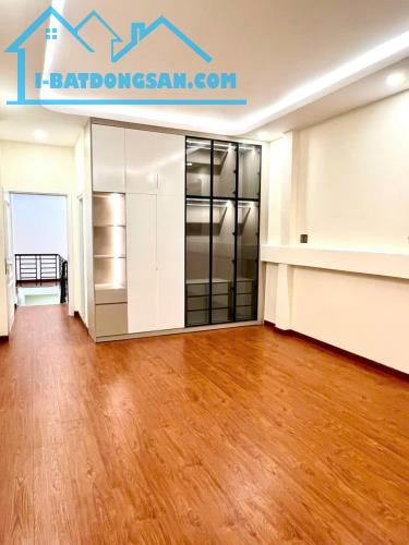 Chủ cần tiền bán gấp 2MT hiếm Phan Xích Long P.16 Quận 11 chỉ 13.5 tỷ
