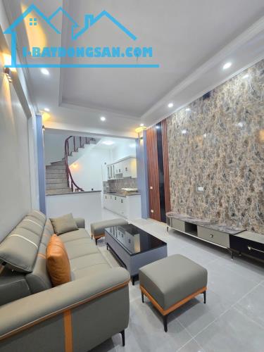 🏆NHÀ MỚI - 5 TẦNG - 3 NGỦ - Ô TÔ ĐỖ CỔNG, 15m RA Ô TÔ TRÁNH