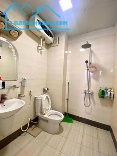 An cư lạc nghiệp tại nhà 4 tầng ô tô tránh, gần Aeon Long Biên - Giá tốt! - 2