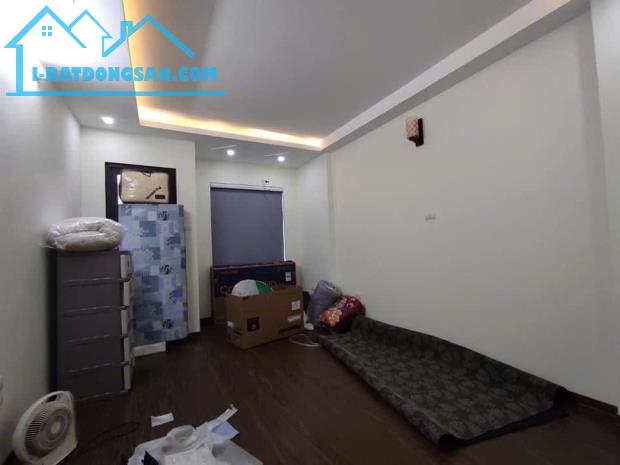 An cư lạc nghiệp tại nhà 4 tầng ô tô tránh, gần Aeon Long Biên - Giá tốt!