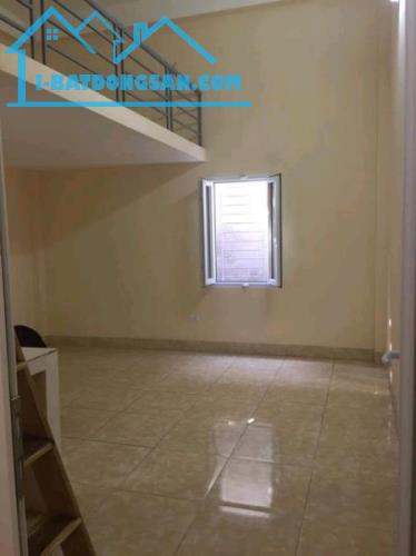GÀ ĐẺ TRỨNG VÀNG NGỌC THỤY 20TR/THÁNG - 1