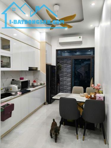Nhà đẹp Nguyên Hồng - Ba Đình 45m2 x 5 tầng - Gần ô tô dừng đỗ - Đầy đủ nội thất - 1