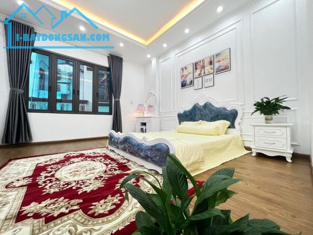 Bán Nhà dân xây chắc chắn , Vĩnh Phúc, Ba Đình,- Nhà 4 Tầng Mặt Tiền 4.5m, Chỉ 9 Tỷ