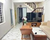 Bán Nhà Gấp Nguyễn Trãi - TX , DT 52m2 , Giá hơn 8 tỷ ,OTo gần