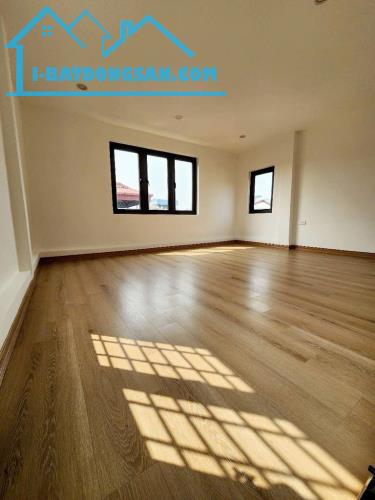 🏡 Nhà mới Bồ Đề, Long Biên, 35m2 x 4 tầng, Ô tô, Nội thất cao cấp, Gần hồ, 7 tỷ 35 - 2