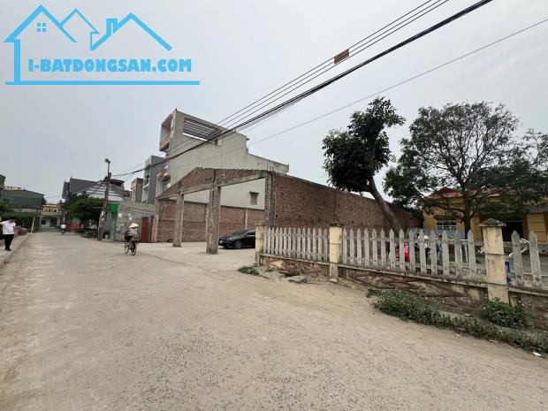 CẦN BÁN 2 LÔ ĐẤT MẶT TIỀN  ĐẸP - 1